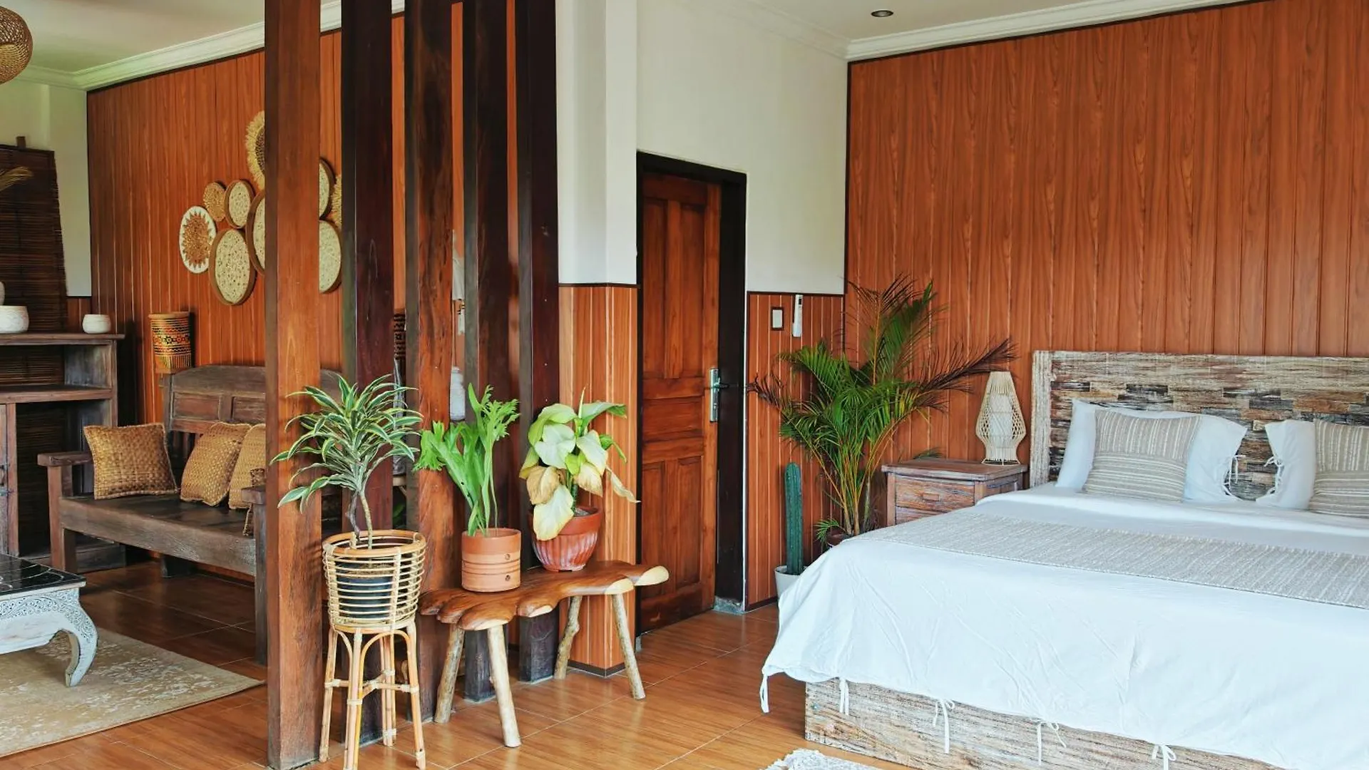 Female-Only Solowe Home Villa Ubud